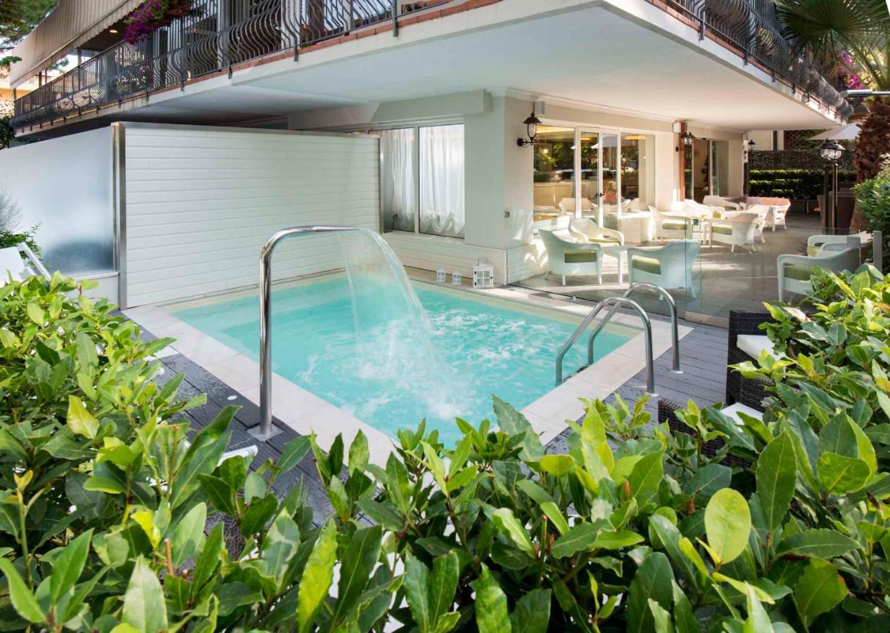 Atlas Hotel Riccione Eksteriør billede