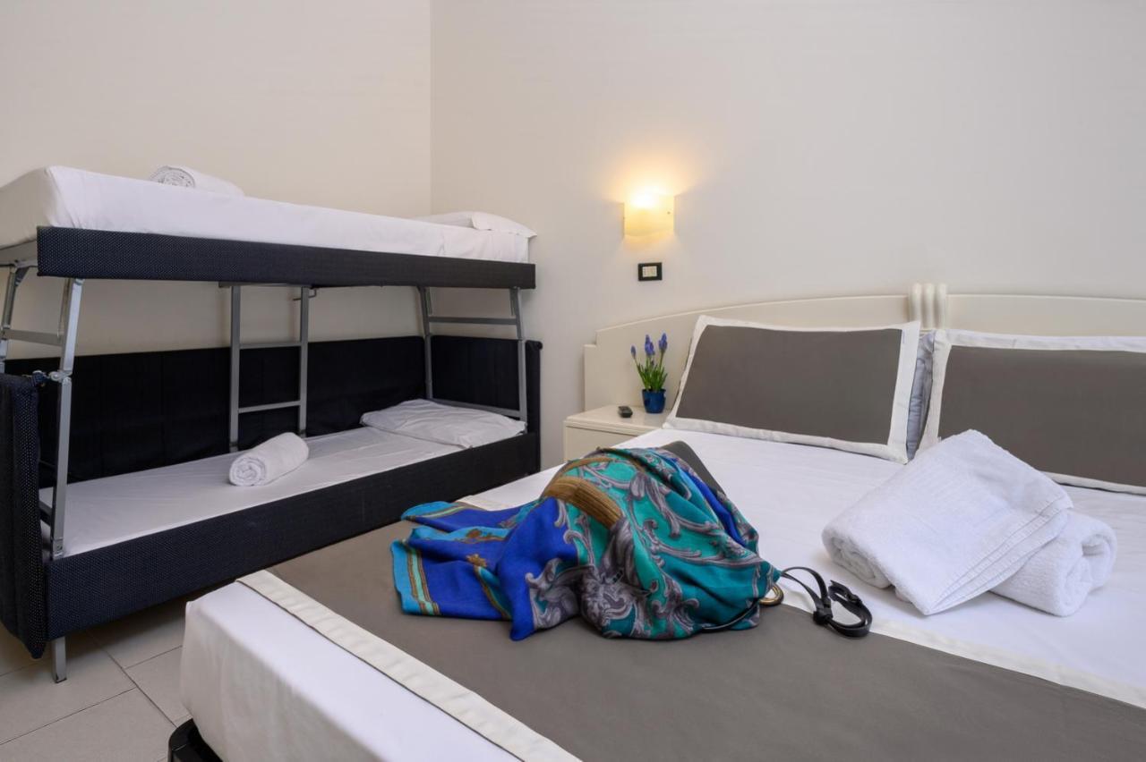 Atlas Hotel Riccione Eksteriør billede