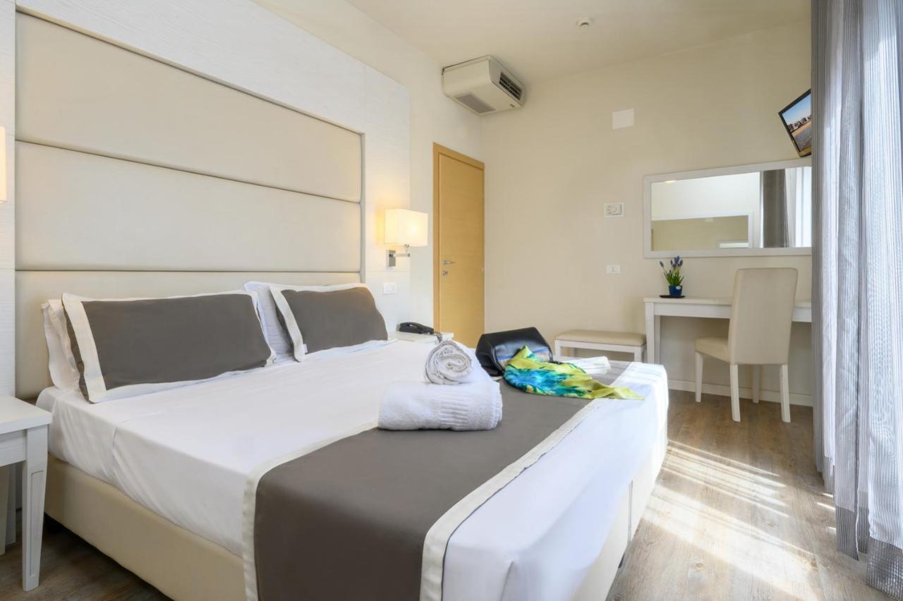 Atlas Hotel Riccione Eksteriør billede