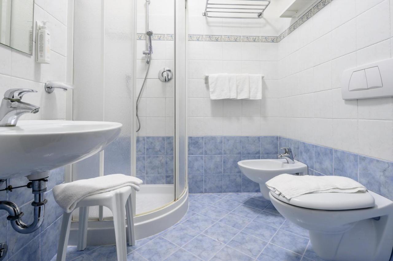 Atlas Hotel Riccione Eksteriør billede
