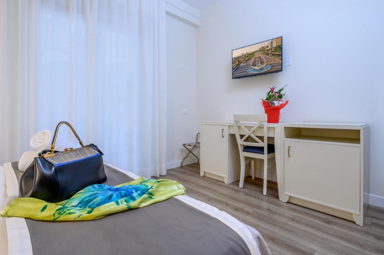 Atlas Hotel Riccione Eksteriør billede