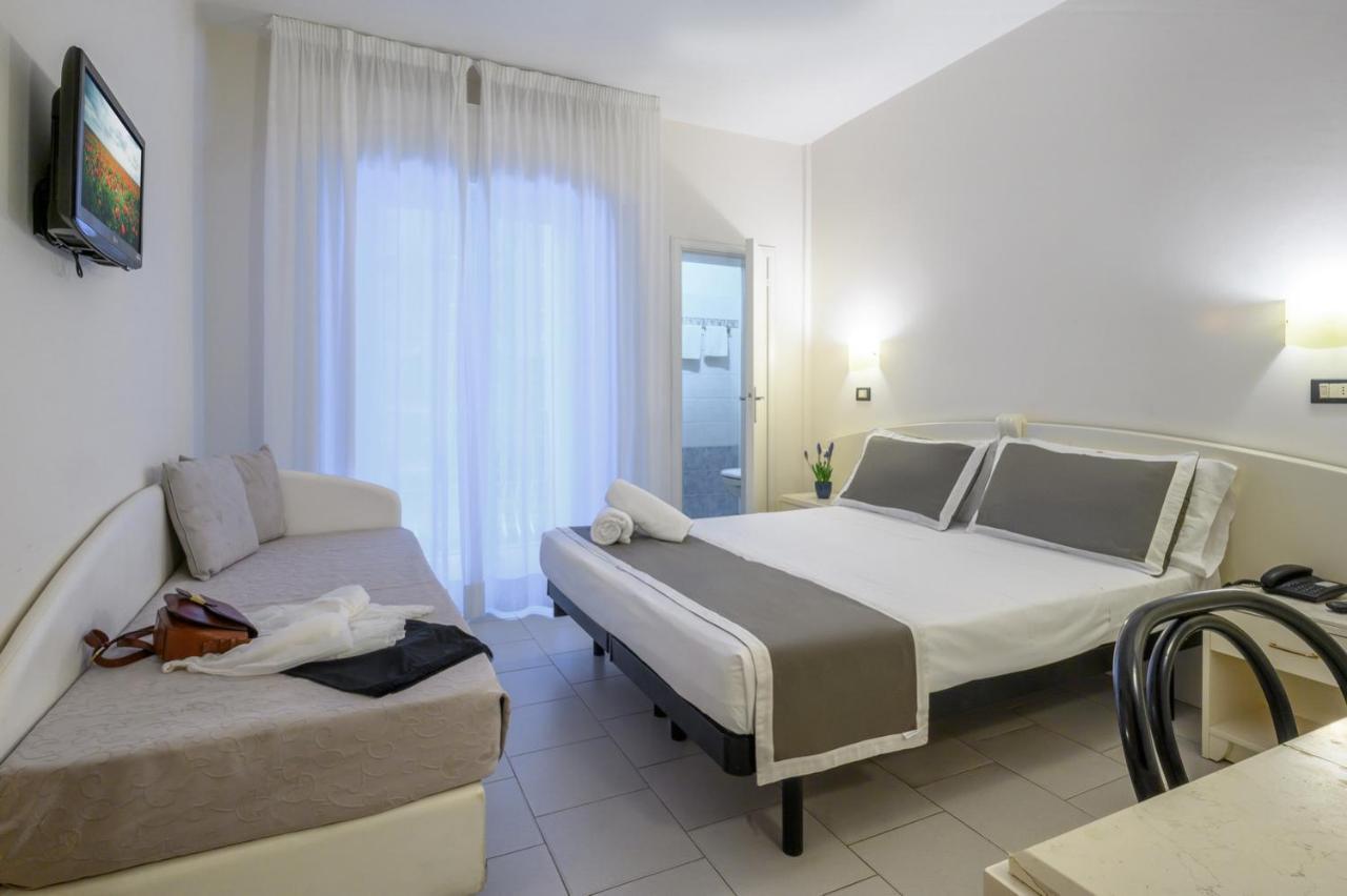Atlas Hotel Riccione Eksteriør billede