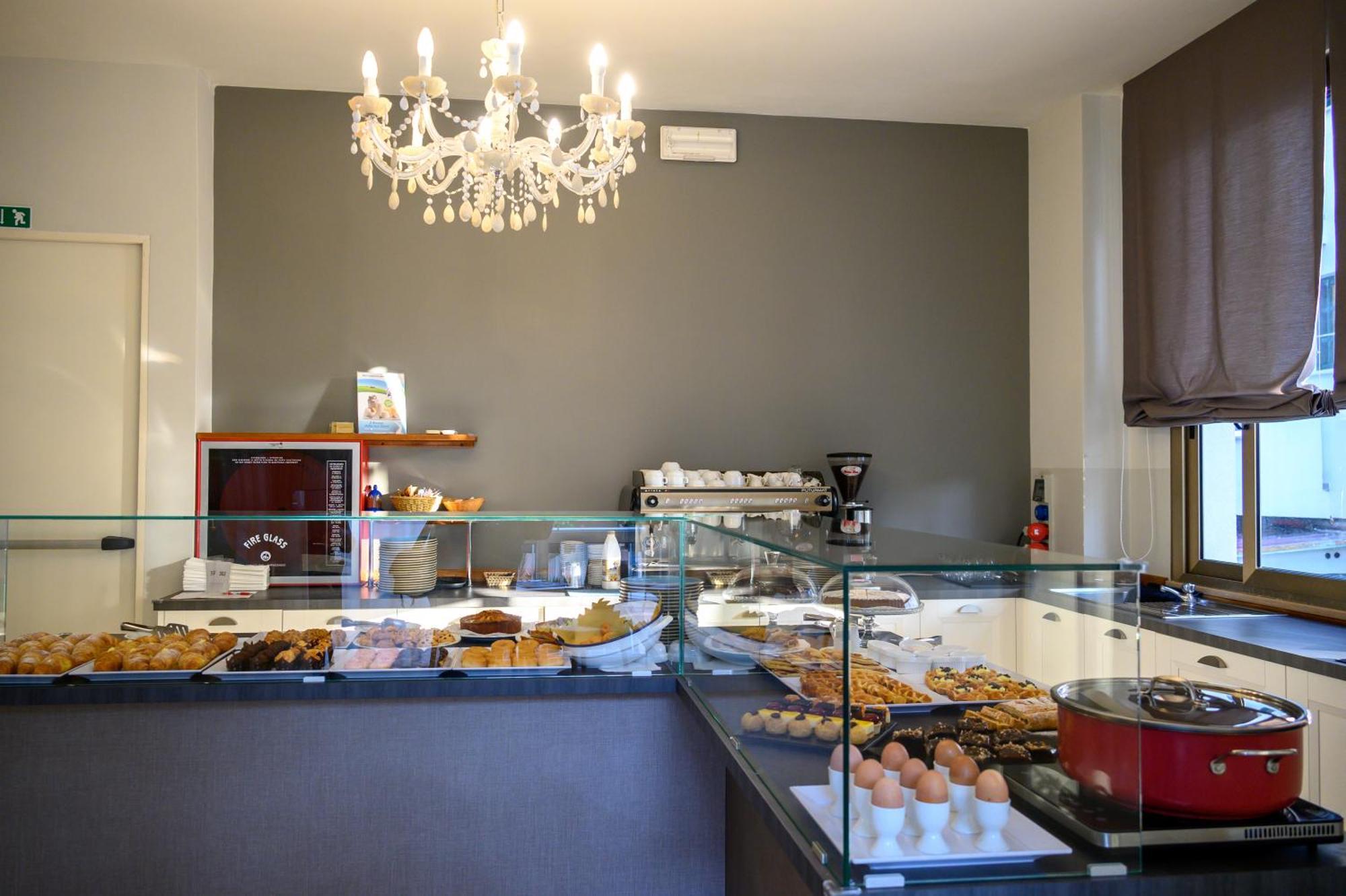 Atlas Hotel Riccione Eksteriør billede