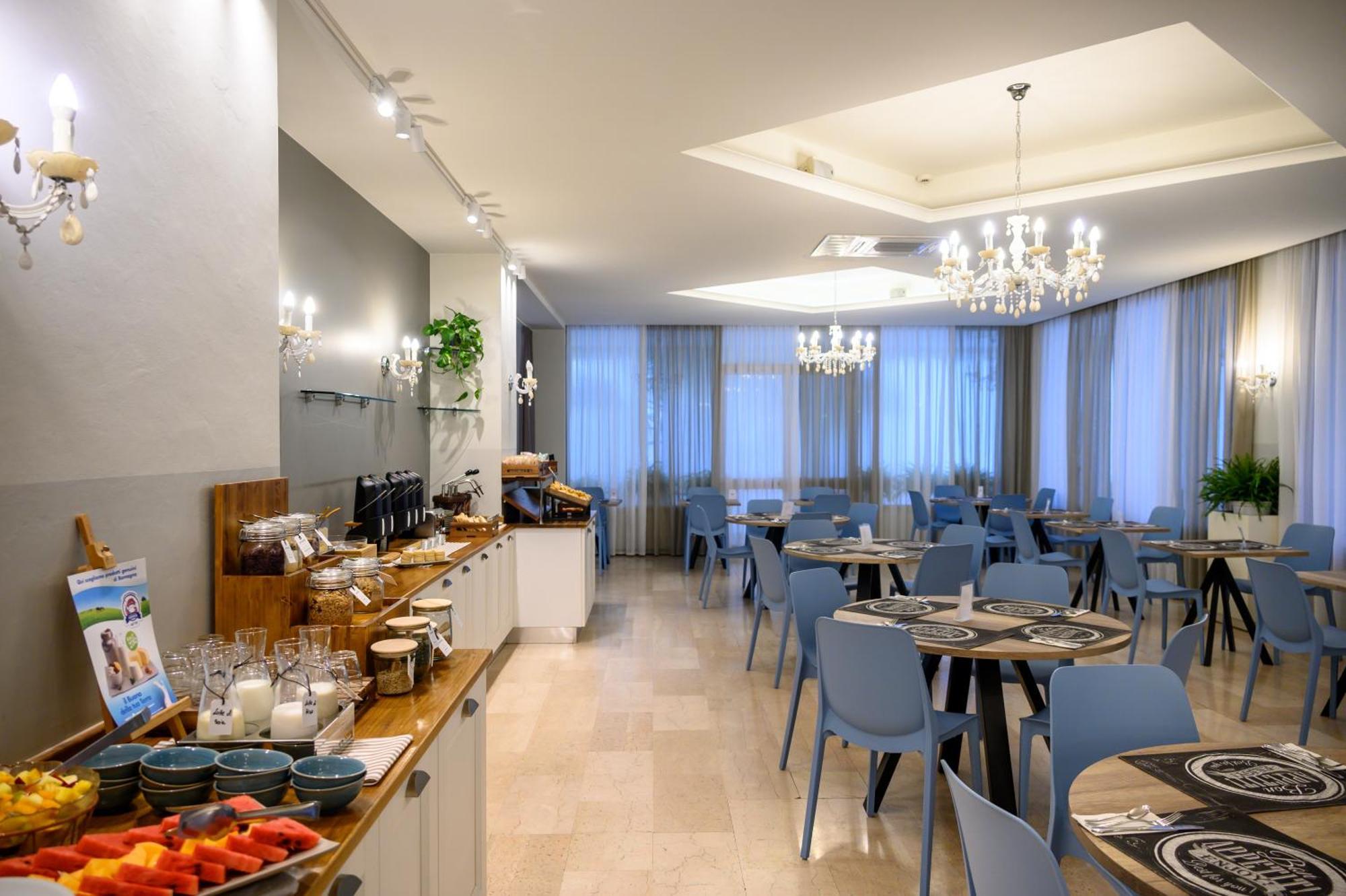 Atlas Hotel Riccione Eksteriør billede