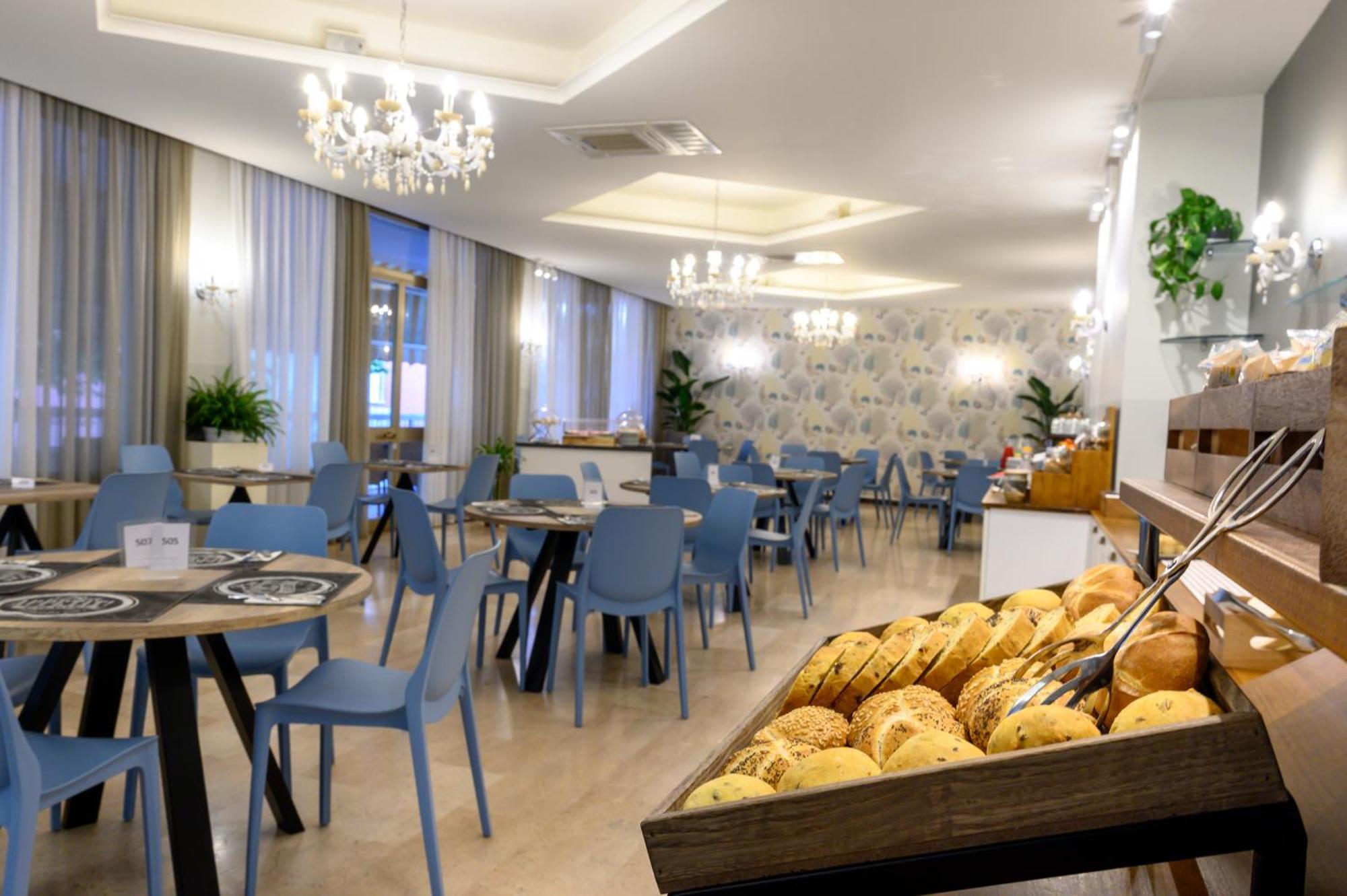 Atlas Hotel Riccione Eksteriør billede