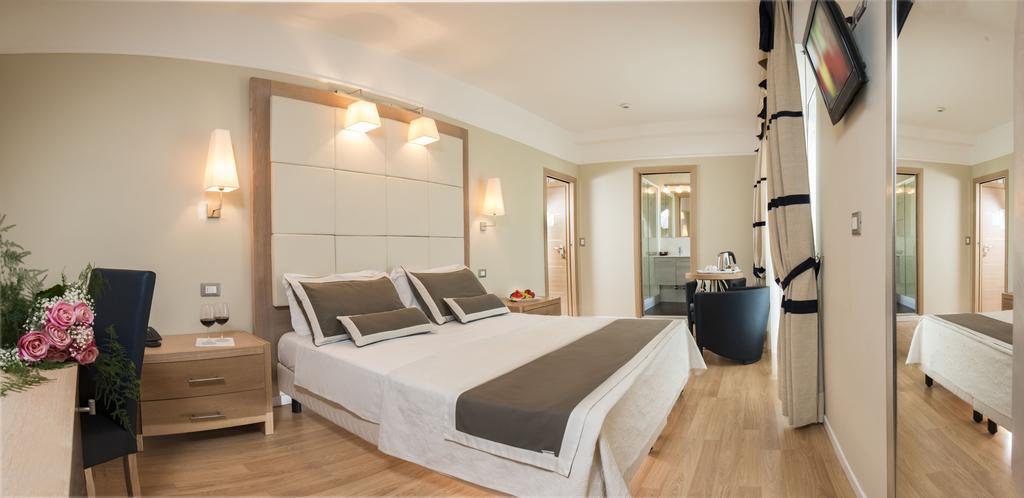 Atlas Hotel Riccione Eksteriør billede