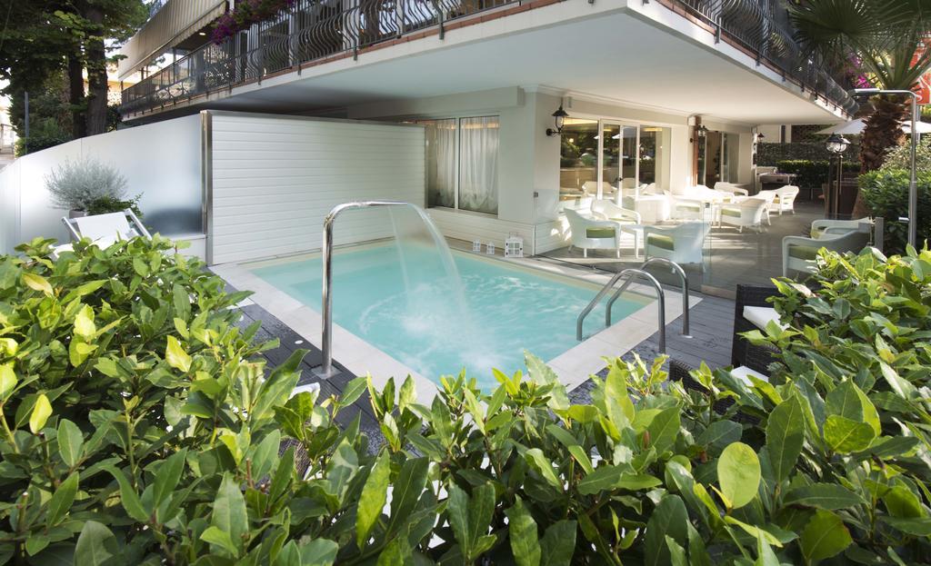 Atlas Hotel Riccione Eksteriør billede