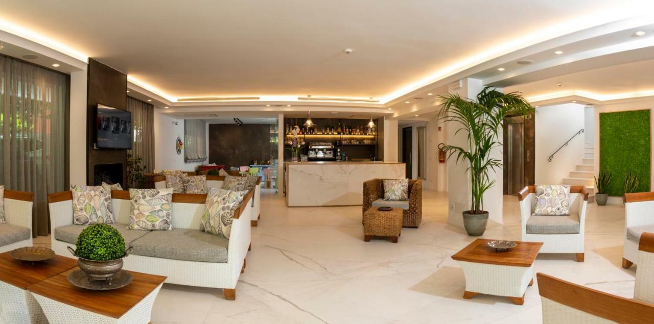 Atlas Hotel Riccione Eksteriør billede